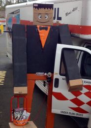 boxman-and-mini-me-9ad033ccc4e83da96bd5df6486b6746545fbf1b2